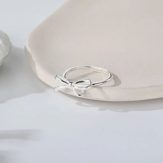Bow Tie Bowknot Band Ring in Sterling Silver - Silver