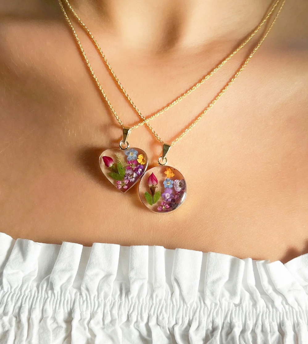 Heart Flowers Necklace - Gold