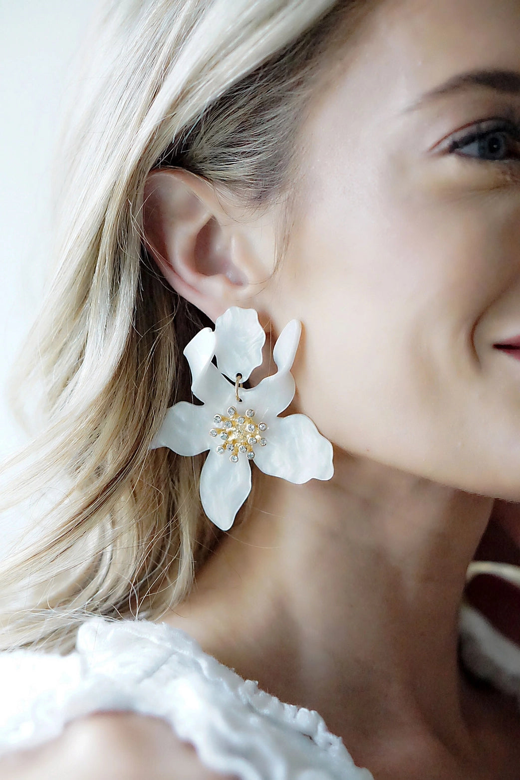 Chloe Resin Flower Statement Earrings - White