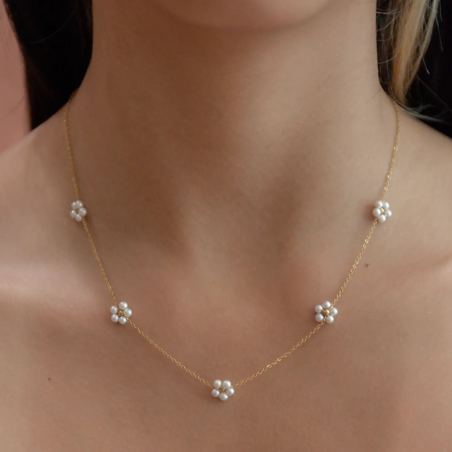 Multi-Daisy Pearl Necklace